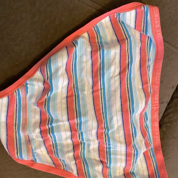 (VINTAGE)Good condition👙Victoria’s Secret string bikini👙undies. - Picture 3 of 3